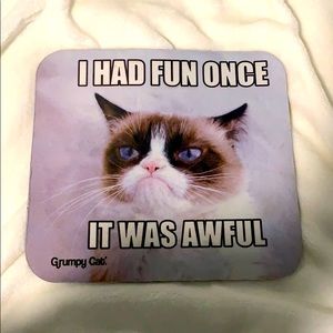 Grumpy cat mouse pad 😻